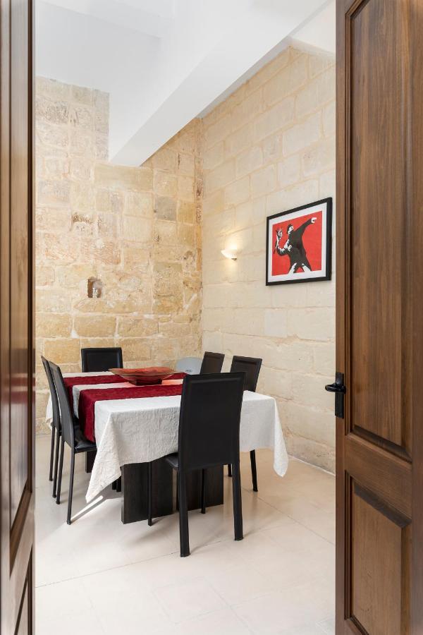 Traditional & Modern Maltese Townhouse - Rooftop Terrace And Sea Views, Close To Birgu Waterfront Cospicua Eksteriør billede