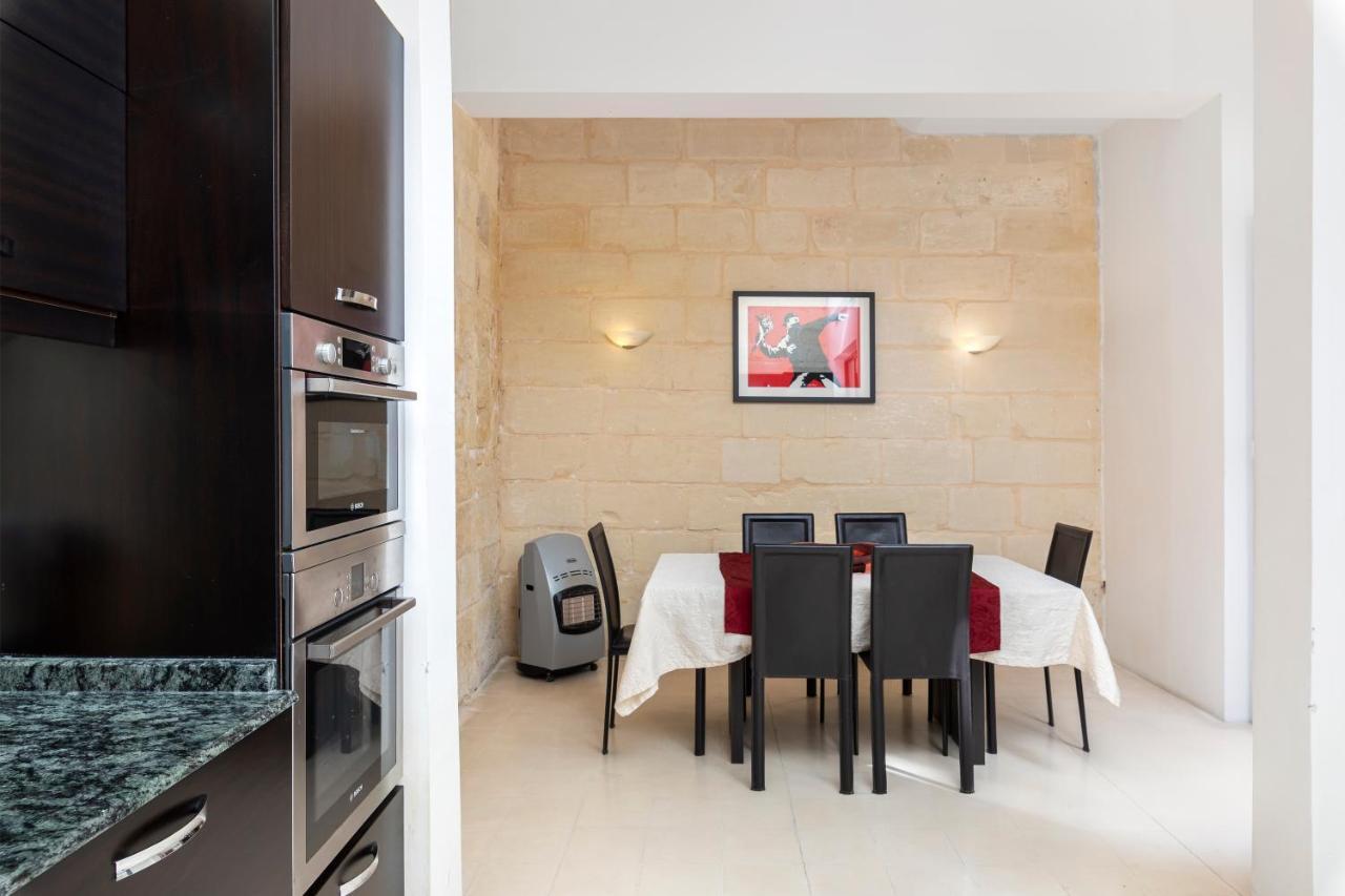 Traditional & Modern Maltese Townhouse - Rooftop Terrace And Sea Views, Close To Birgu Waterfront Cospicua Eksteriør billede