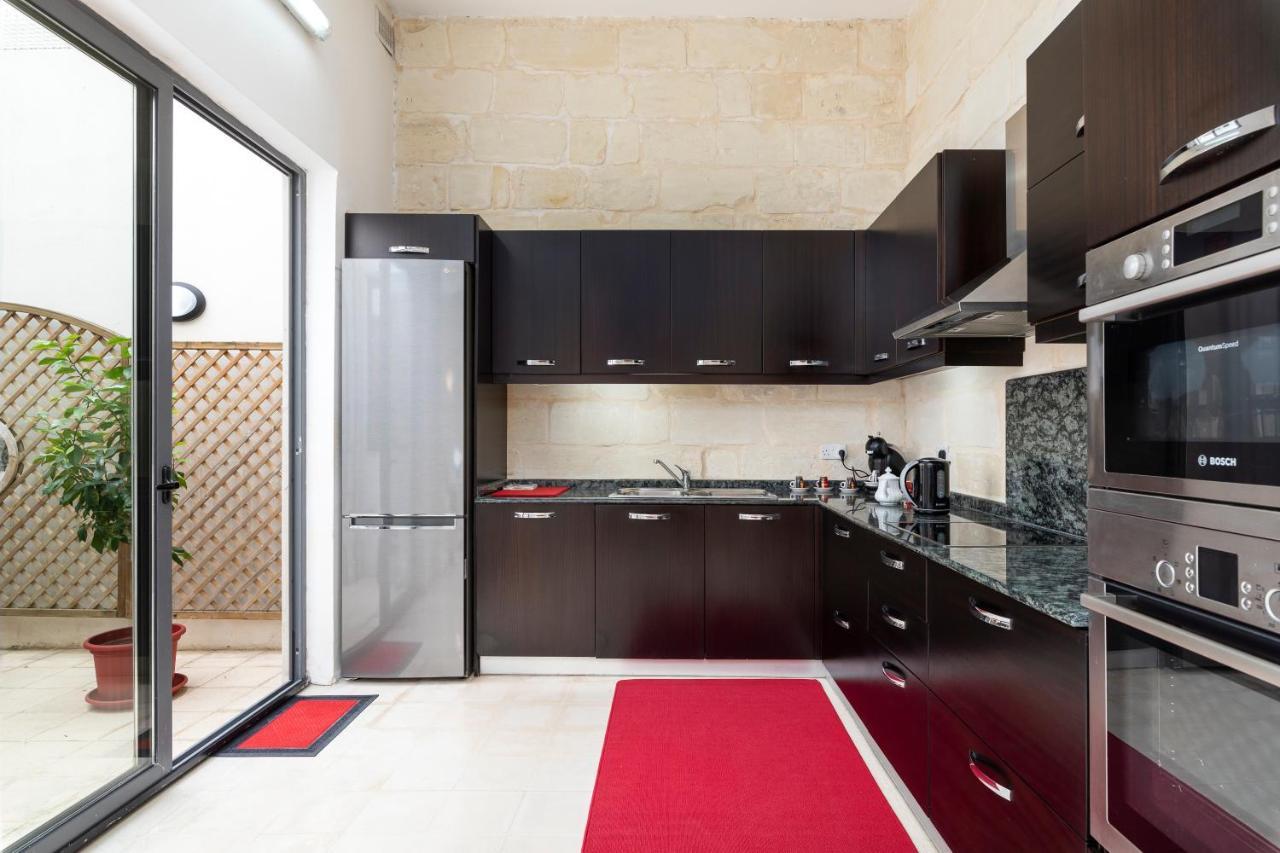 Traditional & Modern Maltese Townhouse - Rooftop Terrace And Sea Views, Close To Birgu Waterfront Cospicua Eksteriør billede