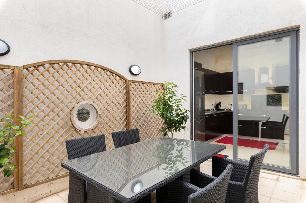 Traditional & Modern Maltese Townhouse - Rooftop Terrace And Sea Views, Close To Birgu Waterfront Cospicua Eksteriør billede