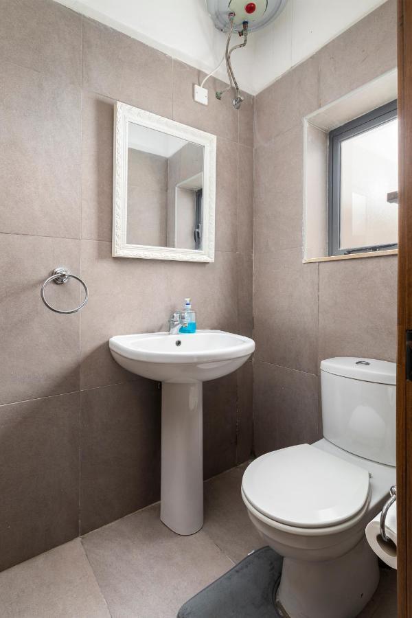 Traditional & Modern Maltese Townhouse - Rooftop Terrace And Sea Views, Close To Birgu Waterfront Cospicua Eksteriør billede
