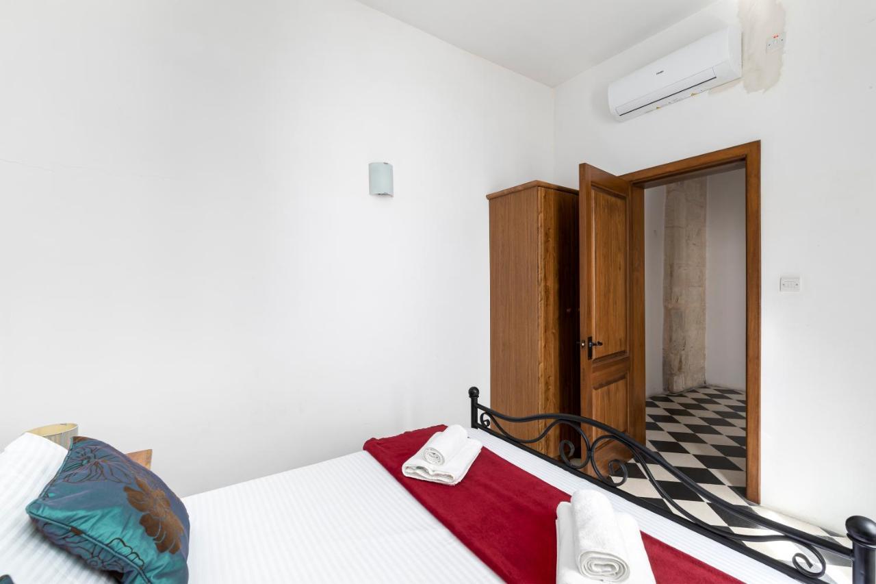 Traditional & Modern Maltese Townhouse - Rooftop Terrace And Sea Views, Close To Birgu Waterfront Cospicua Eksteriør billede