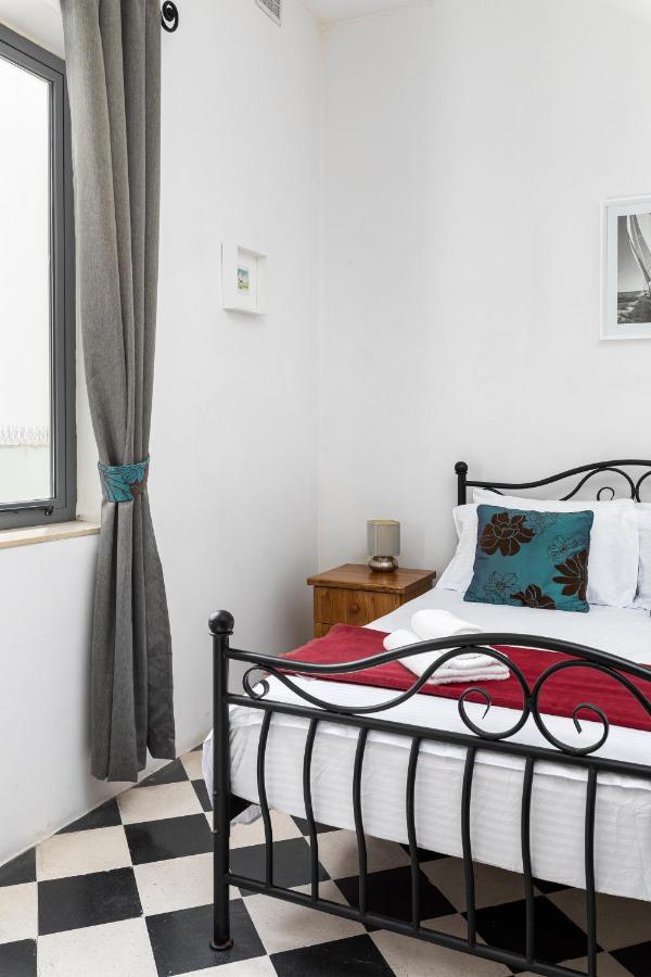 Traditional & Modern Maltese Townhouse - Rooftop Terrace And Sea Views, Close To Birgu Waterfront Cospicua Eksteriør billede