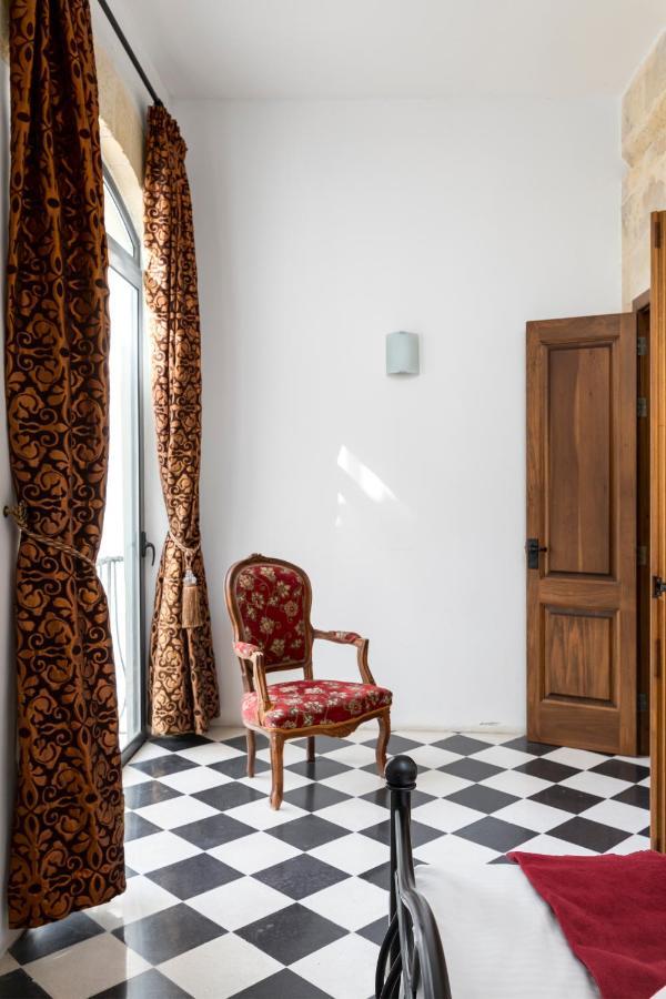 Traditional & Modern Maltese Townhouse - Rooftop Terrace And Sea Views, Close To Birgu Waterfront Cospicua Eksteriør billede