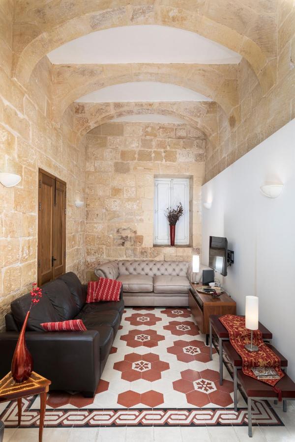 Traditional & Modern Maltese Townhouse - Rooftop Terrace And Sea Views, Close To Birgu Waterfront Cospicua Eksteriør billede