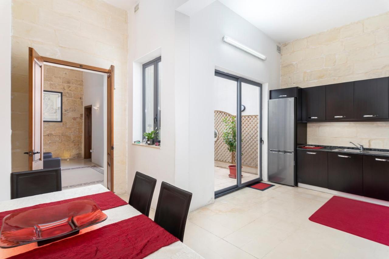 Traditional & Modern Maltese Townhouse - Rooftop Terrace And Sea Views, Close To Birgu Waterfront Cospicua Eksteriør billede