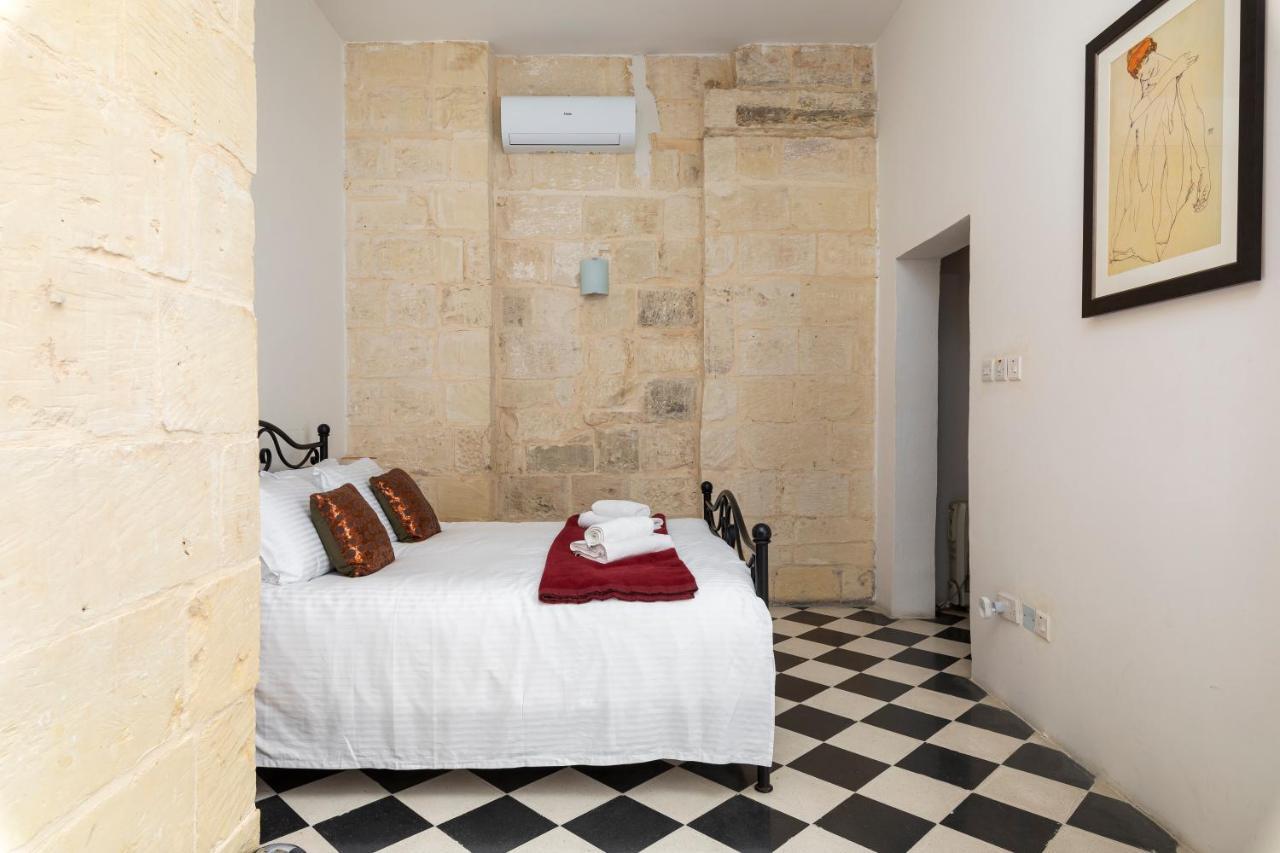 Traditional & Modern Maltese Townhouse - Rooftop Terrace And Sea Views, Close To Birgu Waterfront Cospicua Eksteriør billede