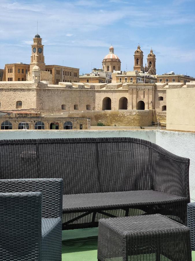 Traditional & Modern Maltese Townhouse - Rooftop Terrace And Sea Views, Close To Birgu Waterfront Cospicua Eksteriør billede